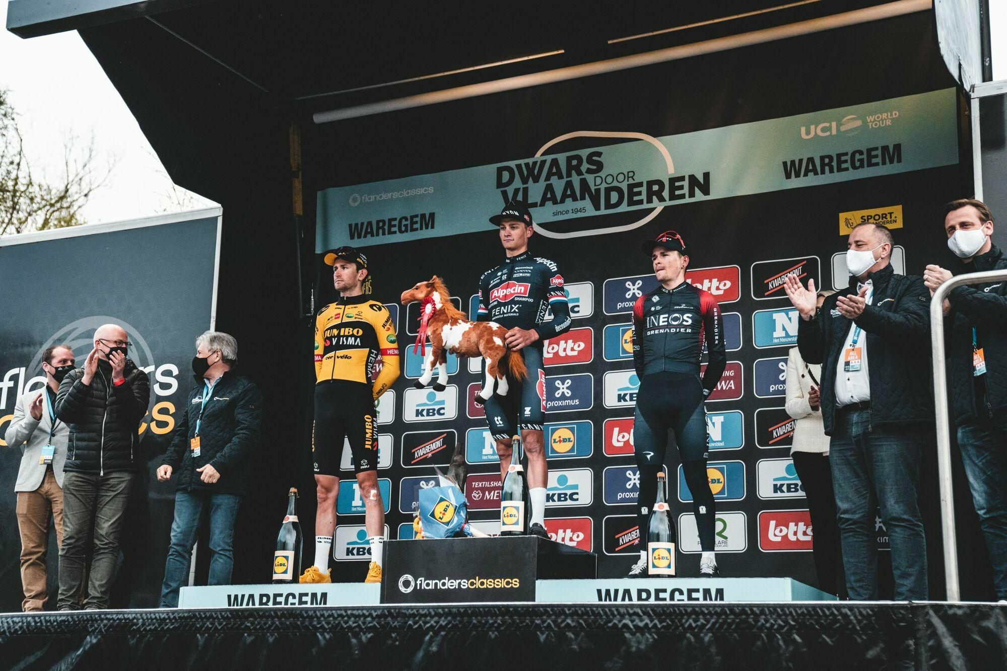 Van der Poel remporte à travers la Flandre pour la deuxième fois