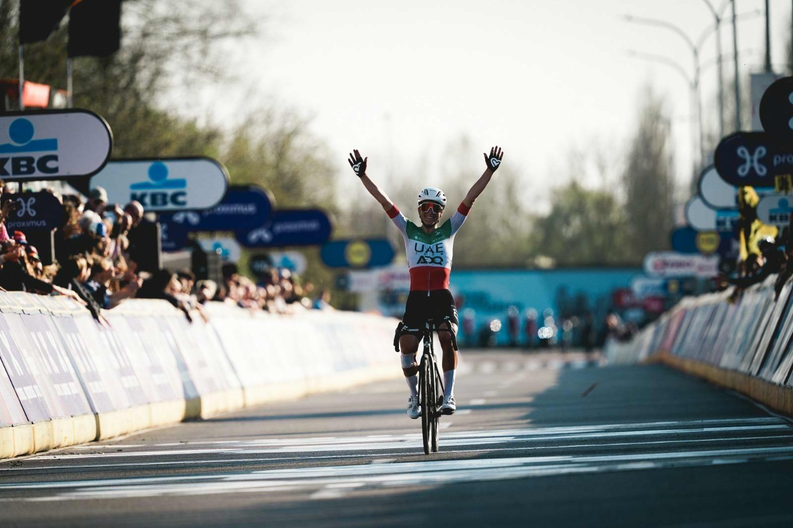Longo Borghini triumphs solo in Waregem